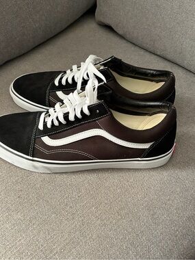 VANS Old Skool Black/ White Men's/Women's Unisex Skate Shoes Suede/ Canvas
